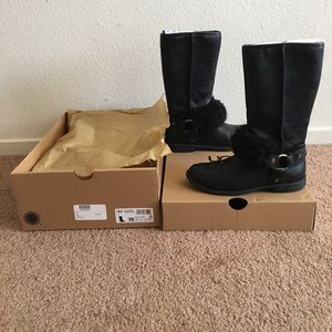 Girls UGG boot